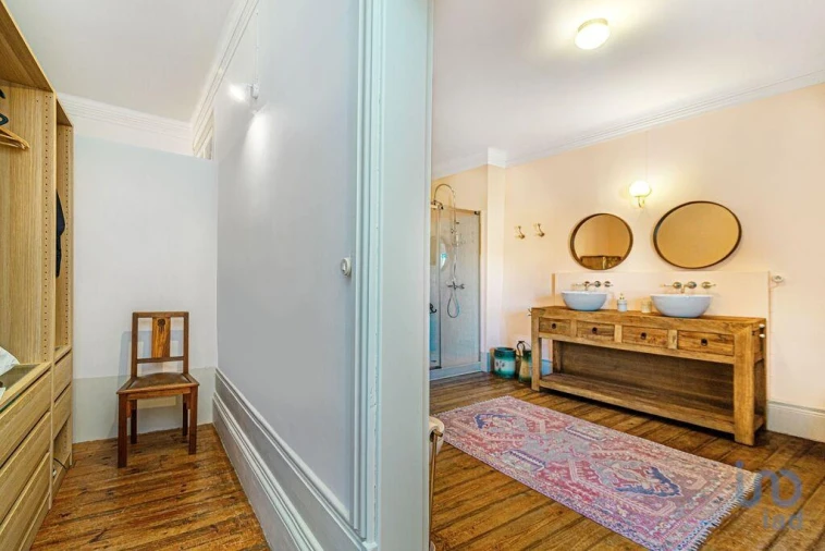 Moradia T5 para Venda em Avantos e Romeu Foto 12