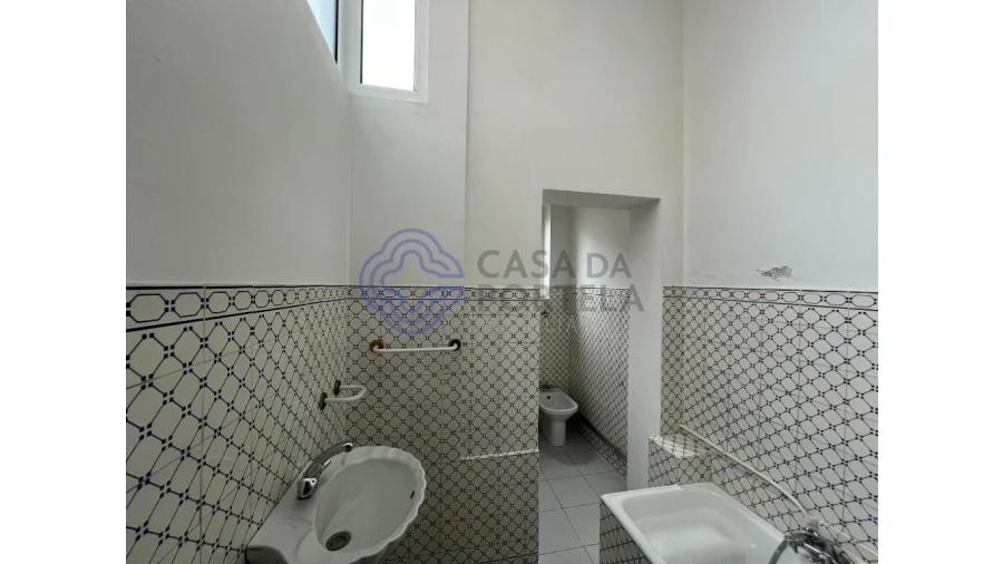 Prédio para Venda em Lordelo do Ouro e Massarelos Foto 27