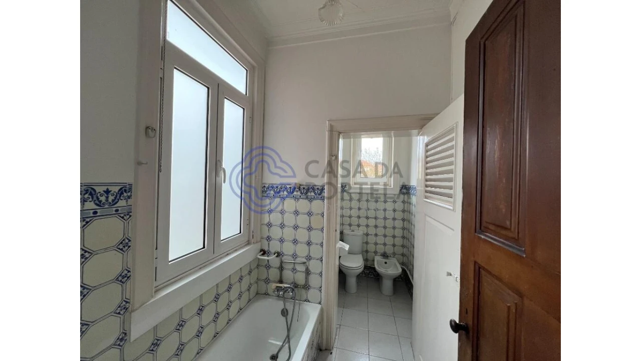 Prédio para Venda em Lordelo do Ouro e Massarelos Foto 6