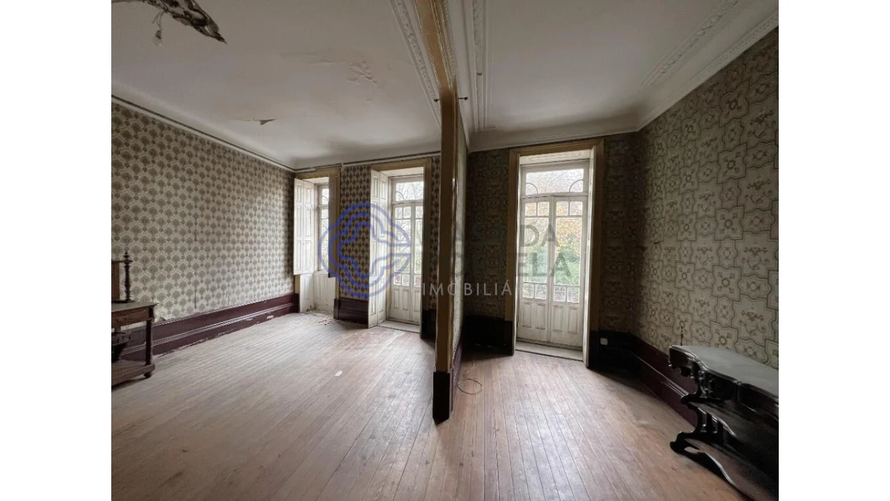 Prédio para Venda em Lordelo do Ouro e Massarelos Foto 13