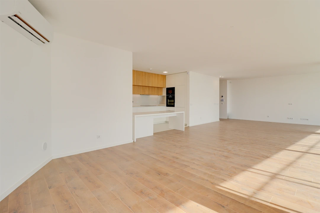 Apartamento T2 para Venda em Olhão Foto 16