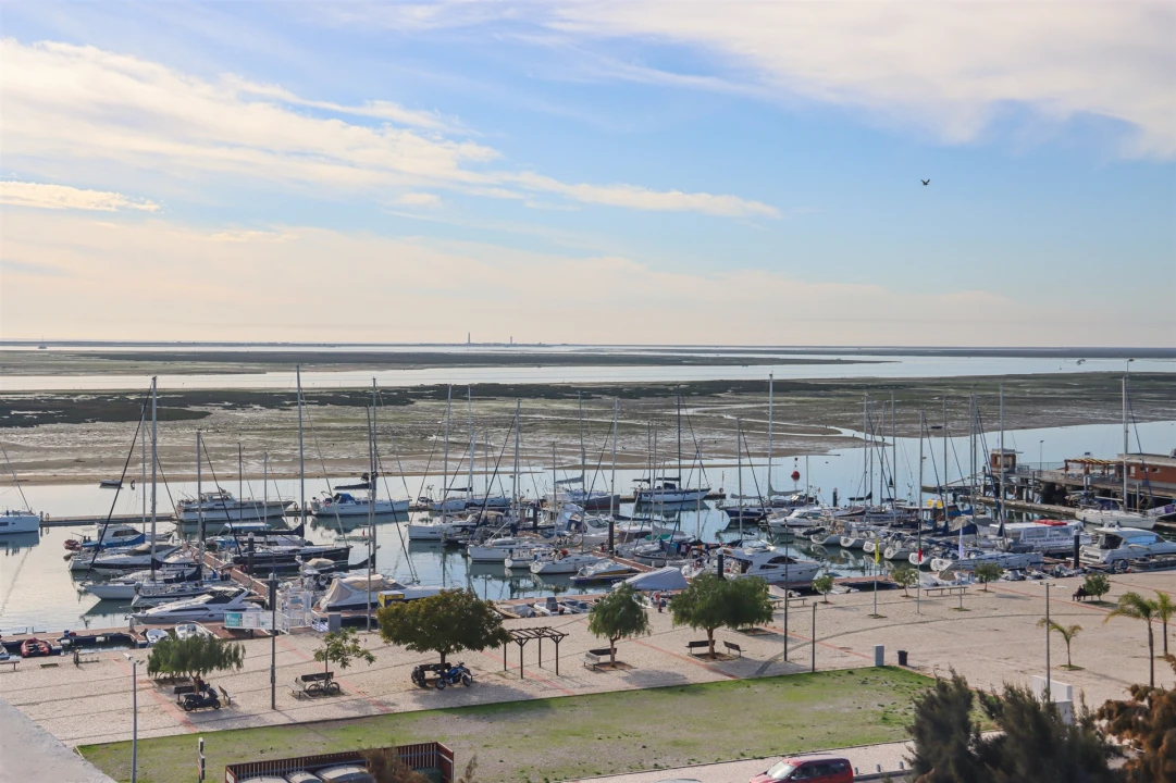 Apartamento T2 para Venda em Olhão Foto 27