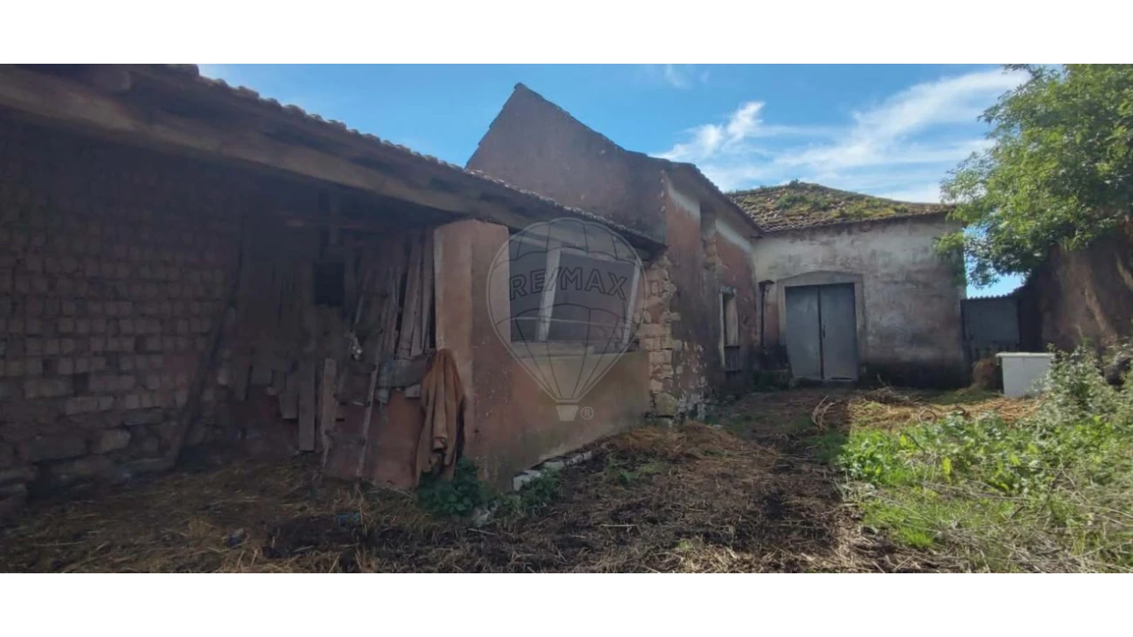 Moradia T3 para Venda em Alcobertas Foto 5