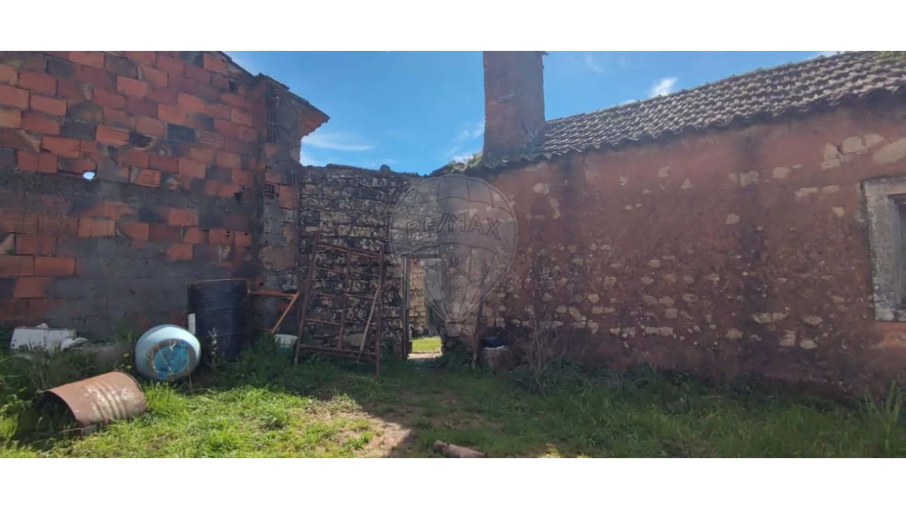 Moradia T2 para Venda em Alcobertas Foto 5