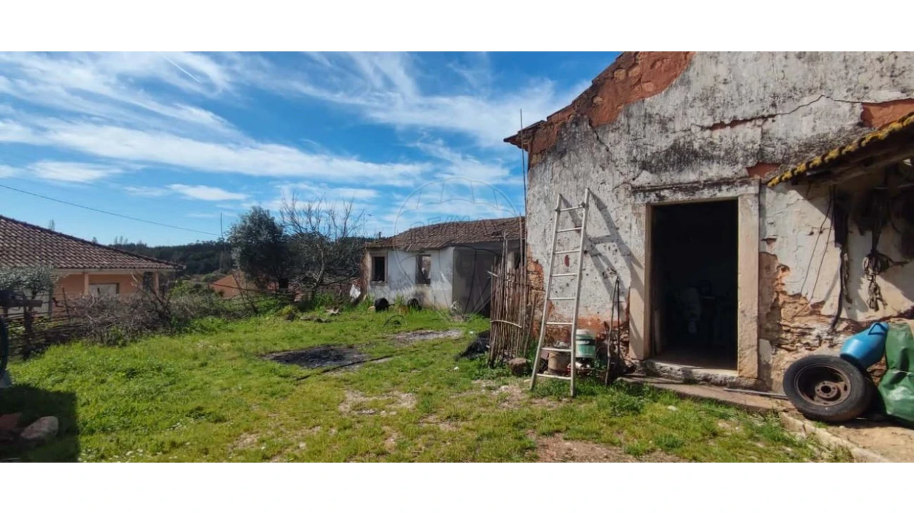 Moradia T2 para Venda em Alcobertas Foto 4