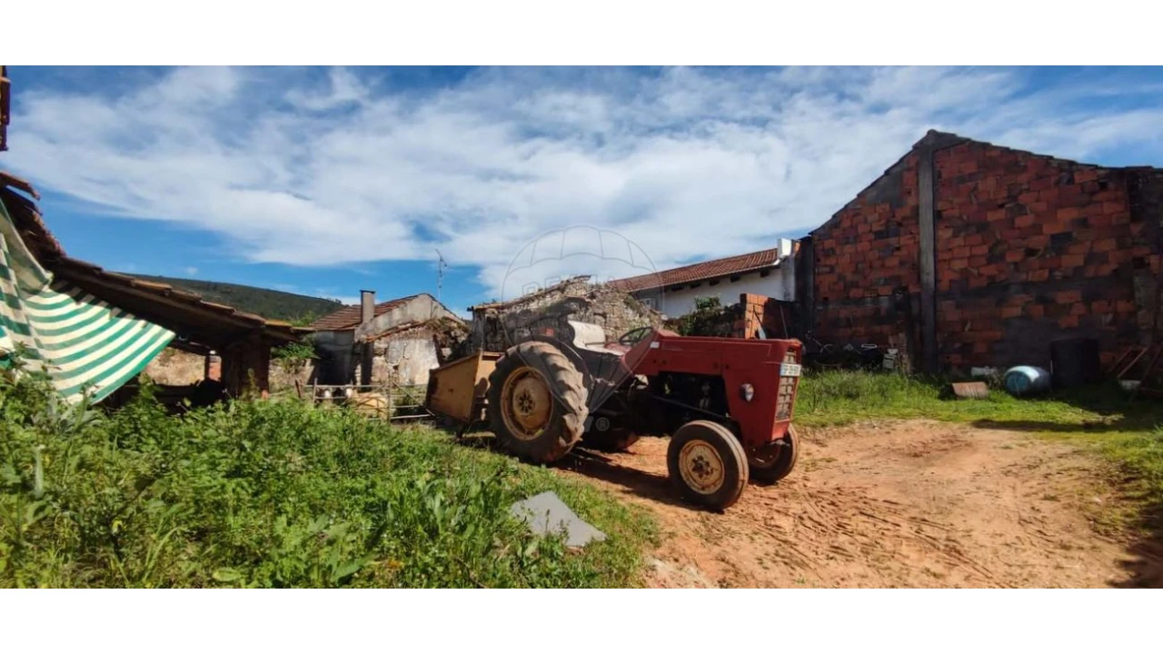 Moradia T3 para Venda em Alcobertas Foto 4