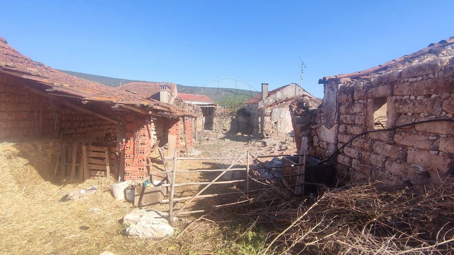 Moradia T3 para Venda em Alcobertas Foto 8