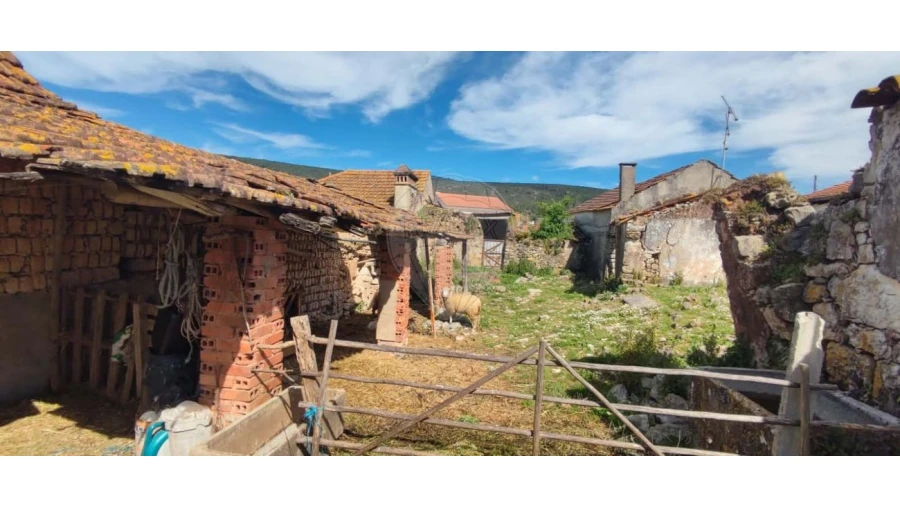 Moradia T3 para Venda em Alcobertas Foto 3