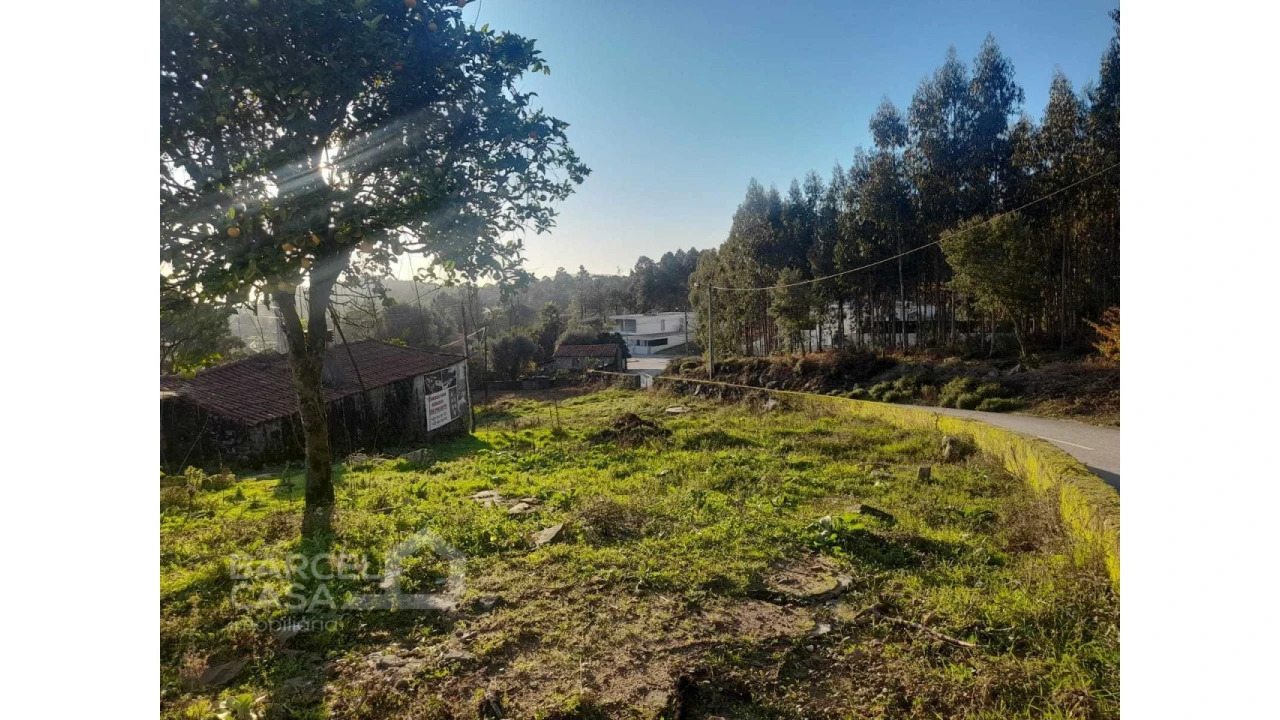 Terreno para Venda em Vila Cova e Feitos Foto 11