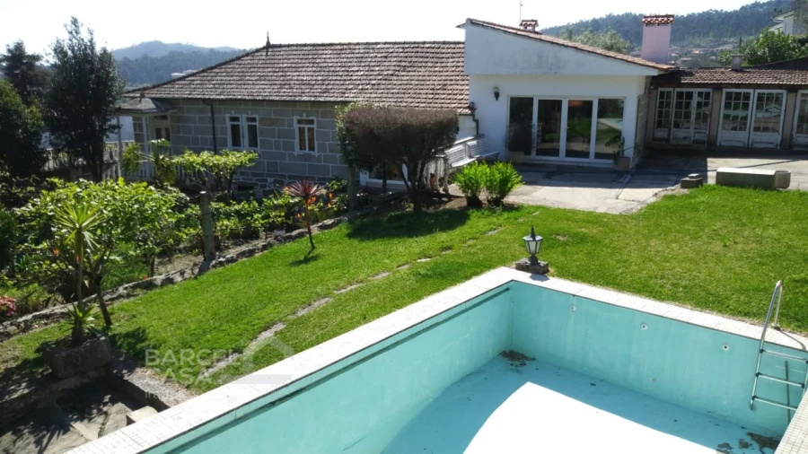 Quinta T4 para Venda em Palmeira de Faro e Curvos