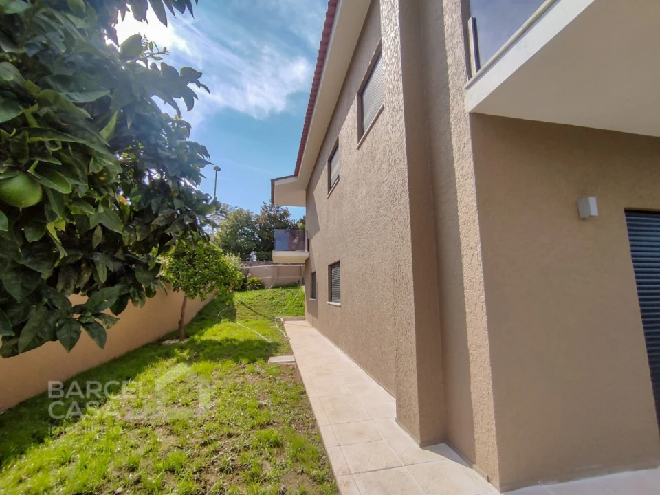 Moradia T4 para Venda em Abade de Neiva Foto 43