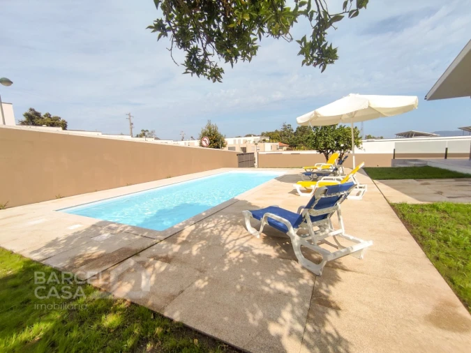 Moradia T4 para Venda em Abade de Neiva Foto 2