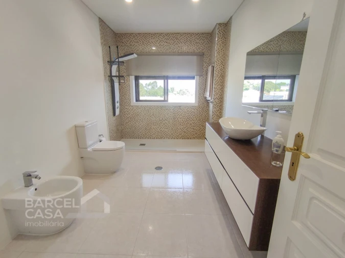 Moradia T4 para Venda em Abade de Neiva Foto 22