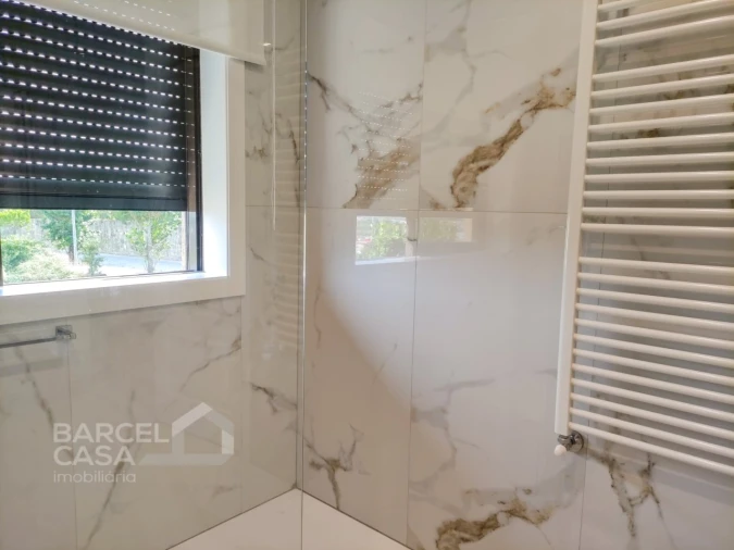 Moradia T4 para Venda em Abade de Neiva Foto 27