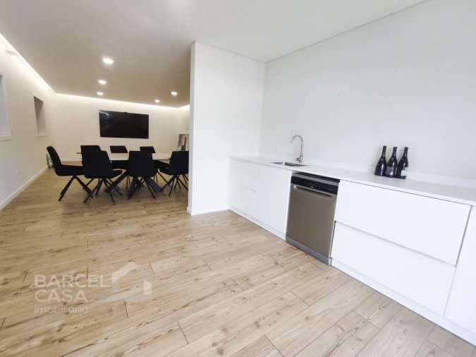 Moradia T4 para Venda em Abade de Neiva Foto 39