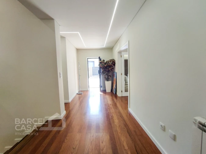 Moradia T4 para Venda em Abade de Neiva Foto 42