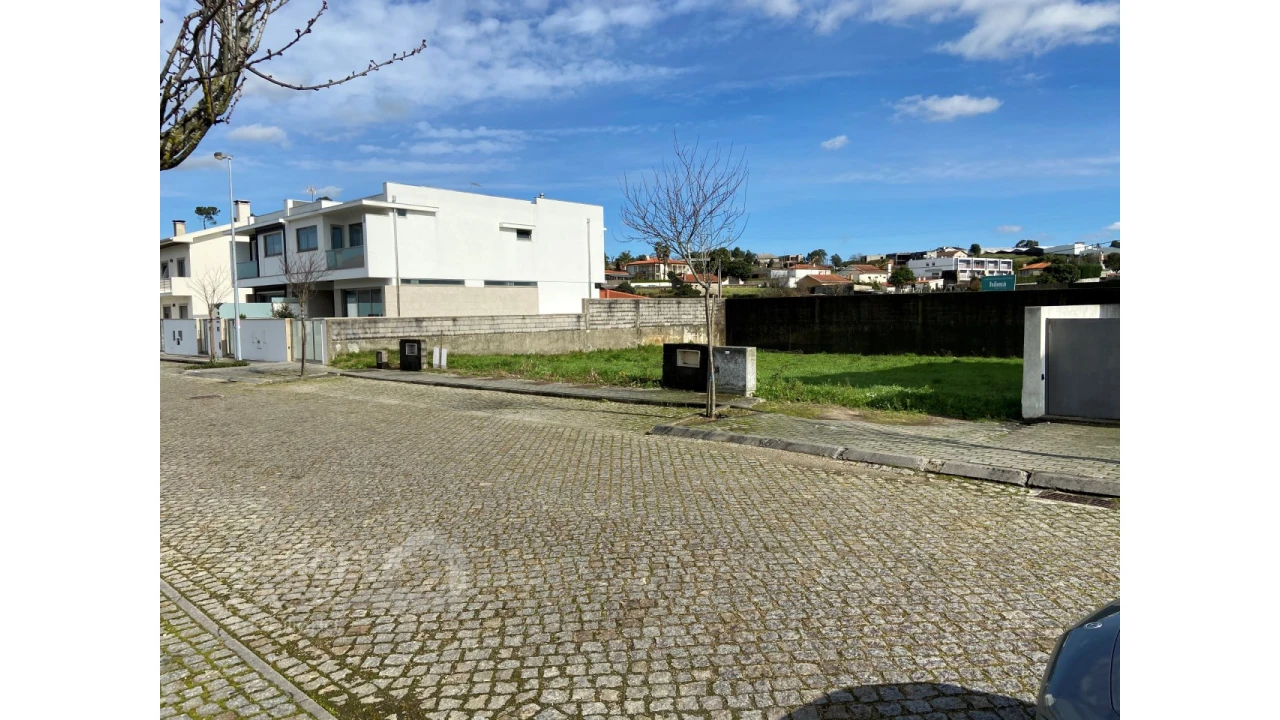 Terreno para Venda em Alvelos Foto 6