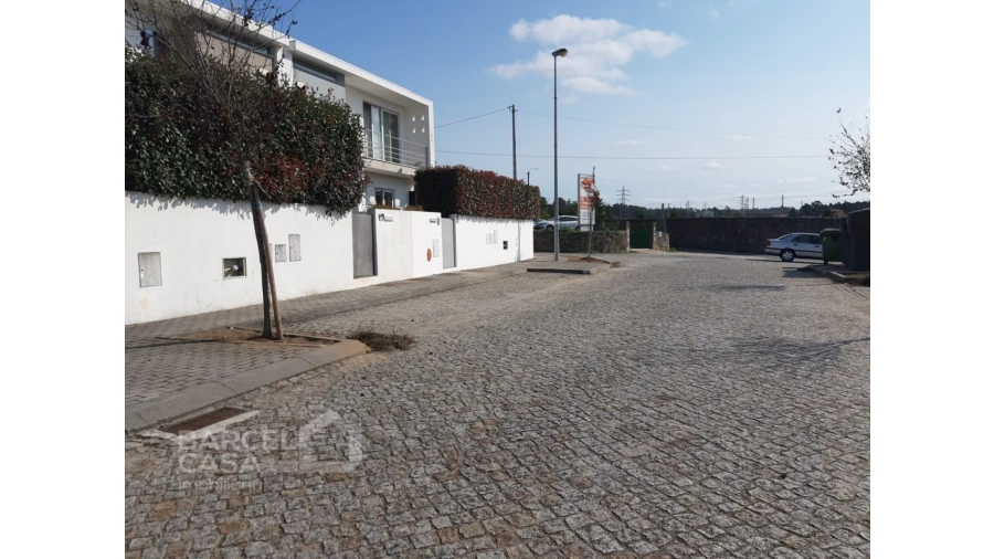 Terreno para Venda em Alvelos Foto 2