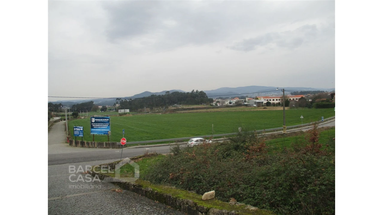 Terreno para Venda em Alvelos Foto 4