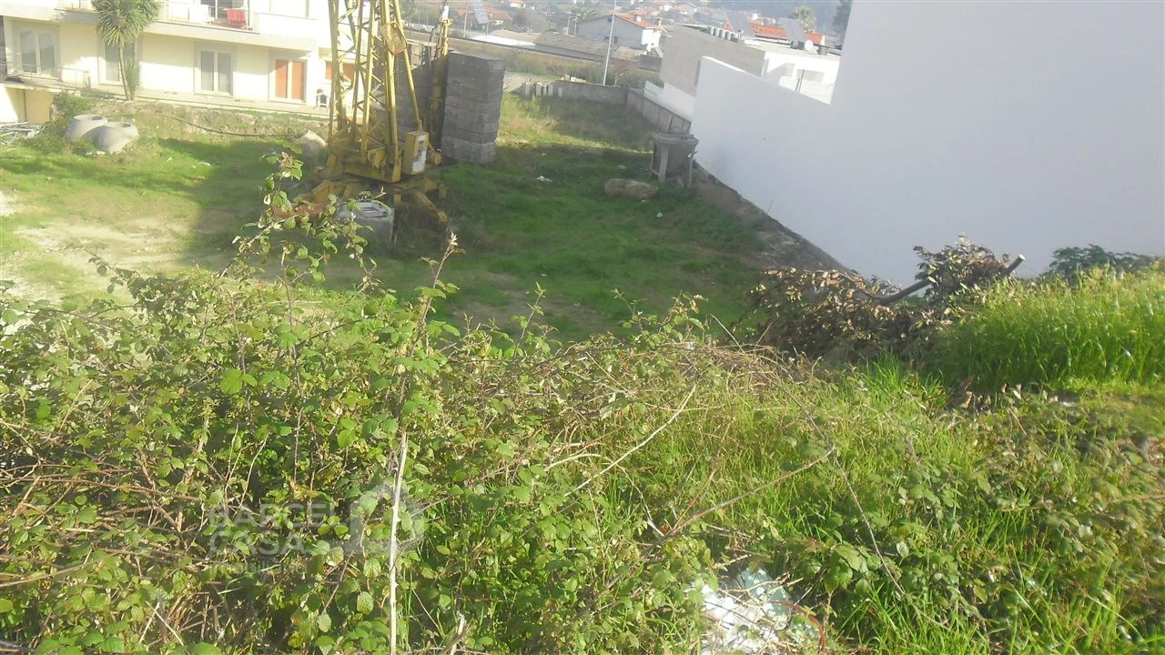 Terreno para Venda em Gamil e Midões Foto 4