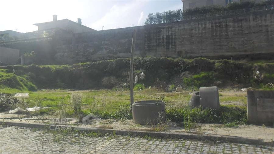 Terreno para Venda em Gamil e Midões Foto 2