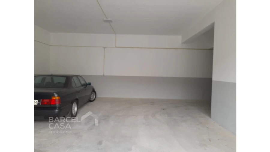 Armazém para Venda em Arcozelo Foto 2