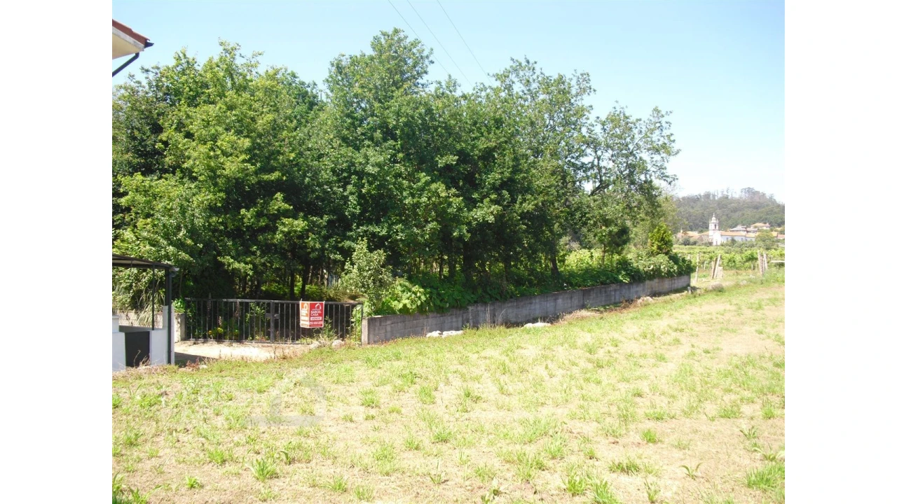 Terreno para Venda em Perelhal Foto 2