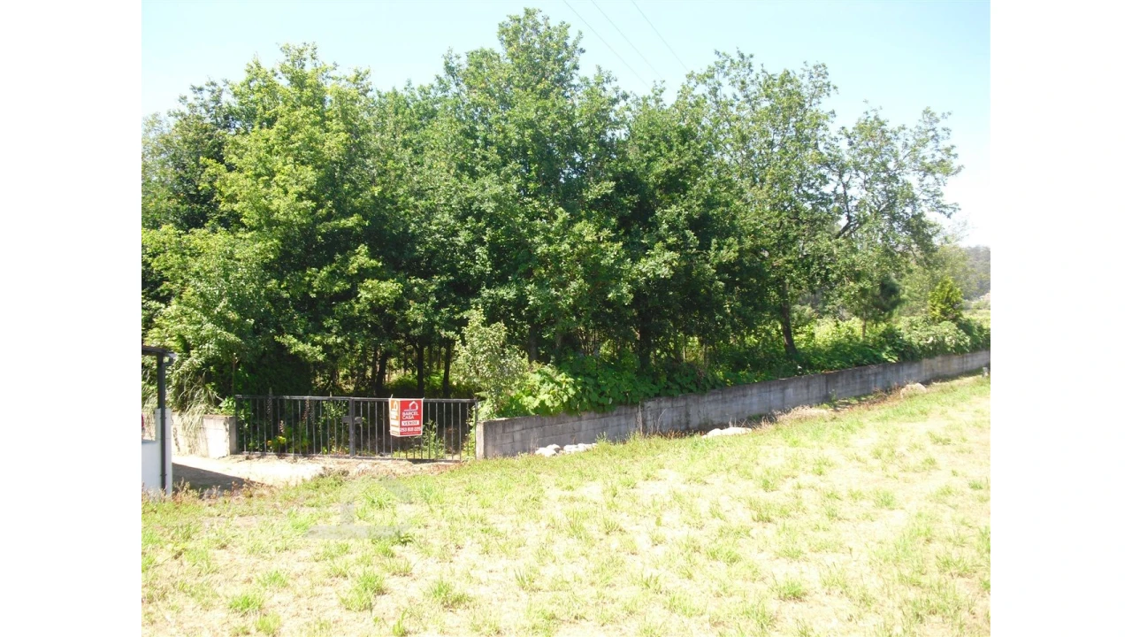 Terreno para Venda em Perelhal Foto 3