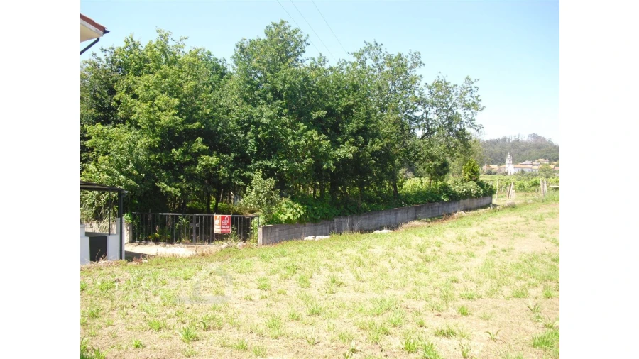 Terreno para Venda em Perelhal Foto 2