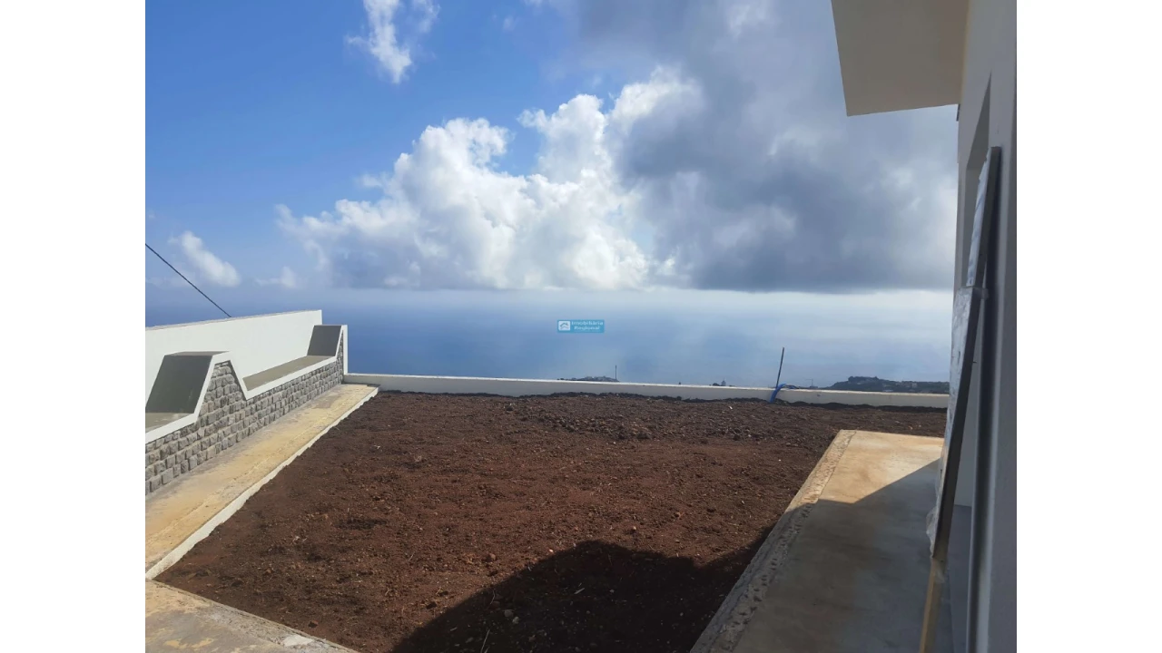 Moradia T3 para Venda em Ponta do Sol Foto 11