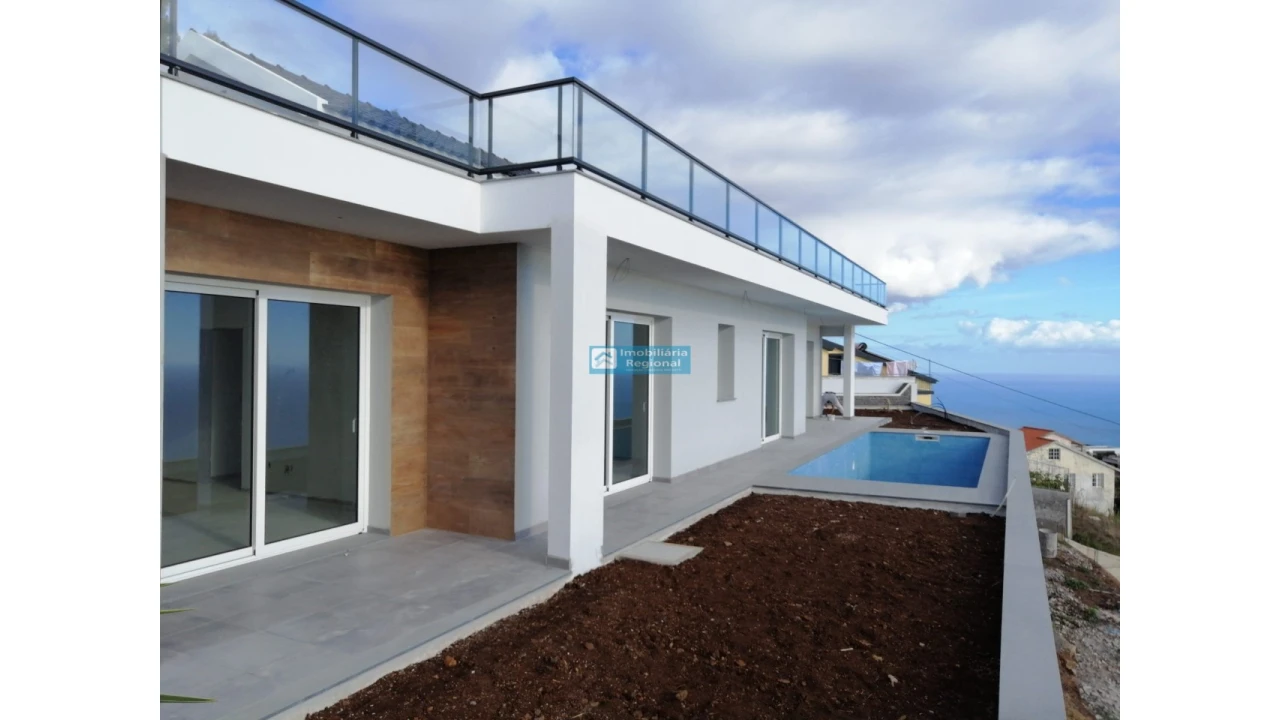 Moradia T3 para Venda em Ponta do Sol Foto 12