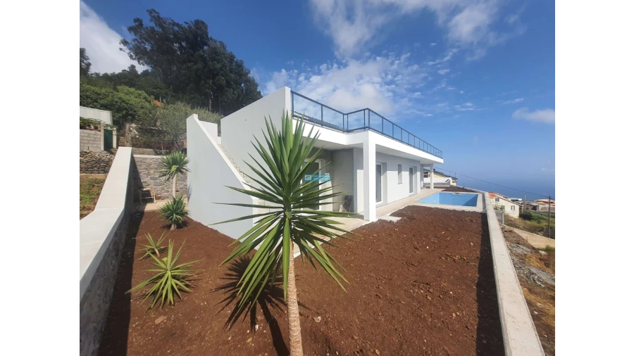 Moradia T3 para Venda em Ponta do Sol Foto 2