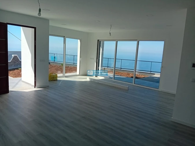 Moradia T3 para Venda em Ponta do Sol Foto 4