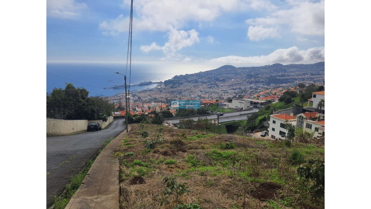 Terreno para Venda em Funchal (Santa Maria Maior) Foto 6