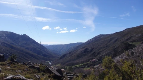 Moradia T5 para Venda em Castro Laboreiro e Lamas de Mouro