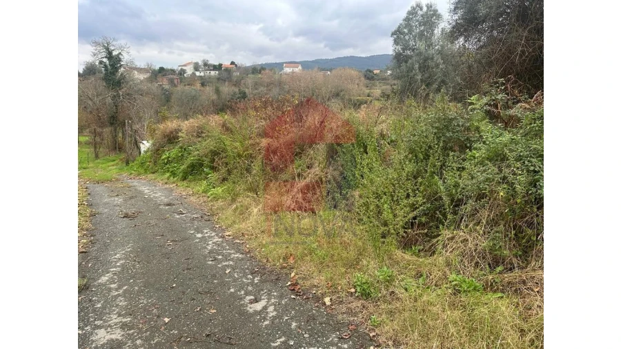 Terreno para Venda em Sande, Vilarinho, Barros e Gomide