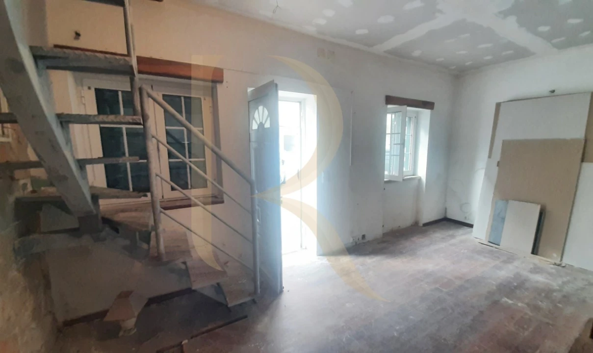 Moradia T1 para Venda em Seixal, Arrentela e Aldeia de Paio Pires Foto 1