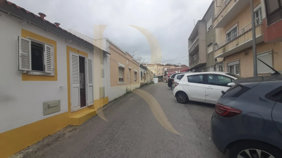 Moradia T1 para Venda em Seixal, Arrentela e Aldeia de Paio Pires Foto 8