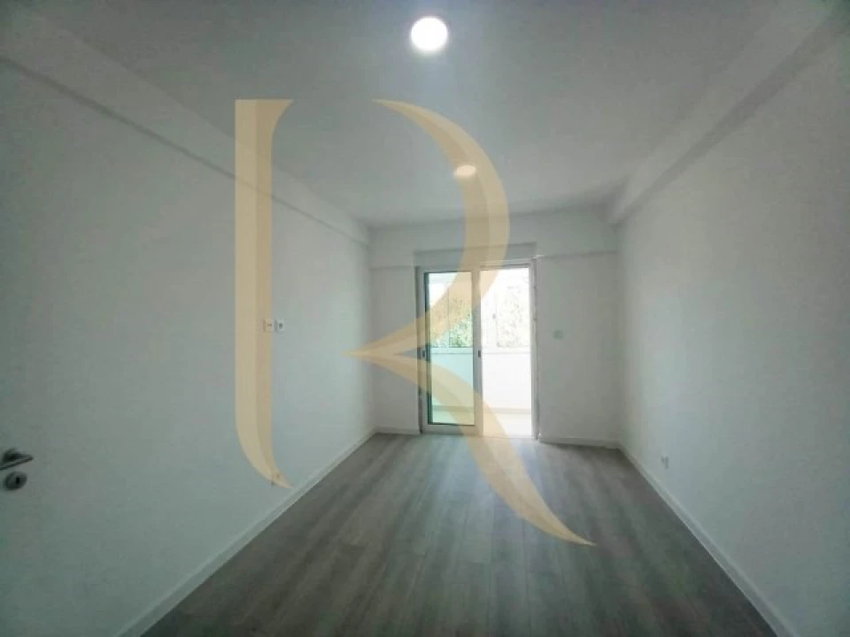 Apartamento T4 para Venda em Laranjeiro e Feijó Foto 13