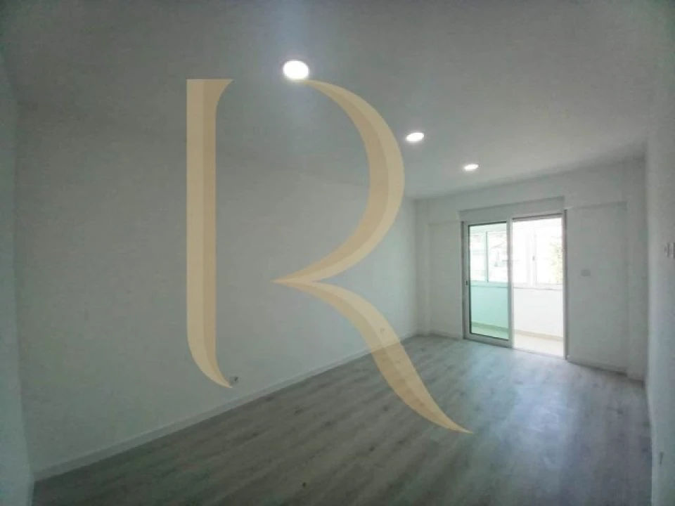 Apartamento T4 para Venda em Laranjeiro e Feijó Foto 15