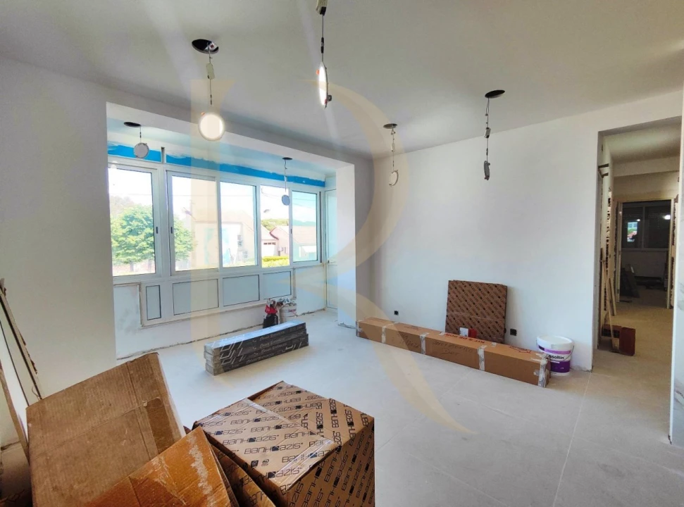 Apartamento T4 para Venda em Laranjeiro e Feijó Foto 2