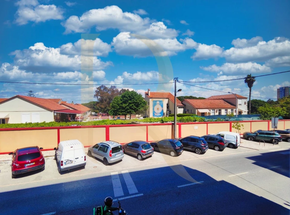 Apartamento T4 para Venda em Laranjeiro e Feijó Foto 6