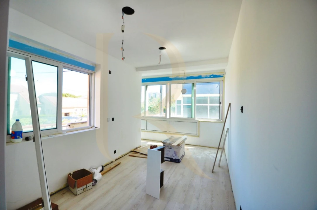 Apartamento T4 para Venda em Laranjeiro e Feijó Foto 11