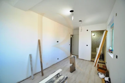 Apartamento T4 para Venda em Laranjeiro e Feijó