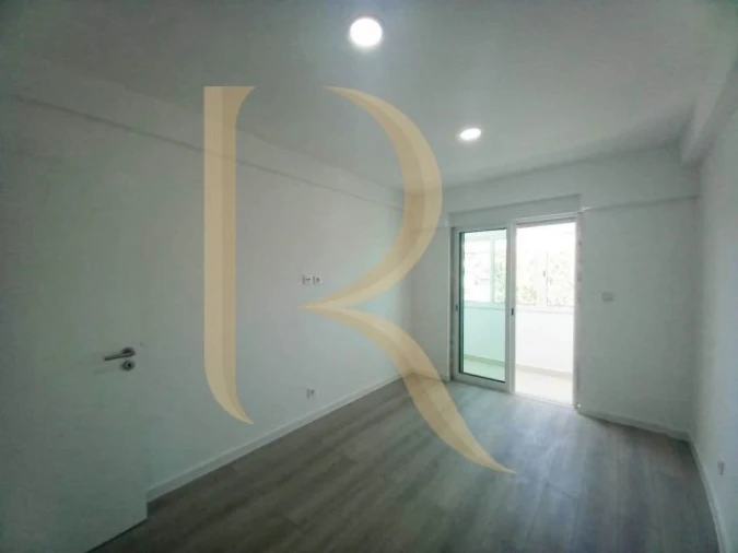 Apartamento T4 para Venda em Laranjeiro e Feijó Foto 9