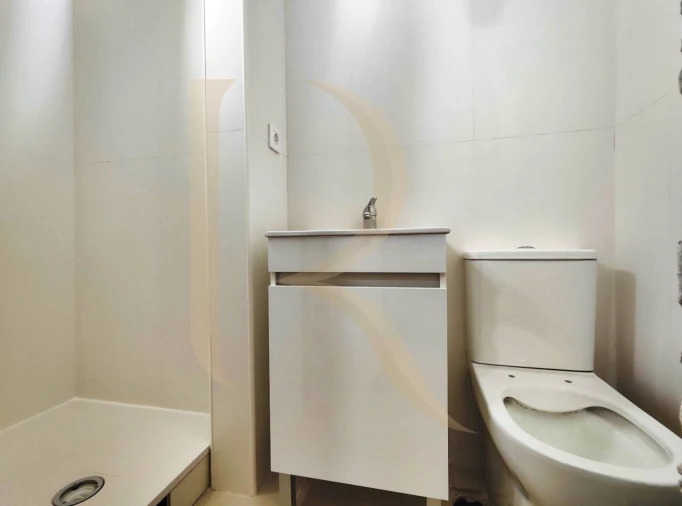 Apartamento T4 para Venda em Laranjeiro e Feijó Foto 17