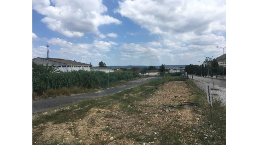 Terreno P/ Prédio para Venda em Abrantes (São Vicente e São João) e Alferrarede Foto 1