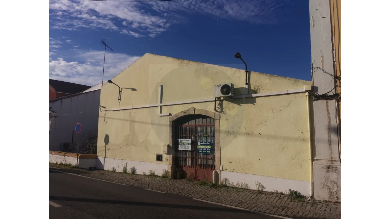 Armazém para Venda em Abrantes (São Vicente e São João) e Alferrarede Foto 1