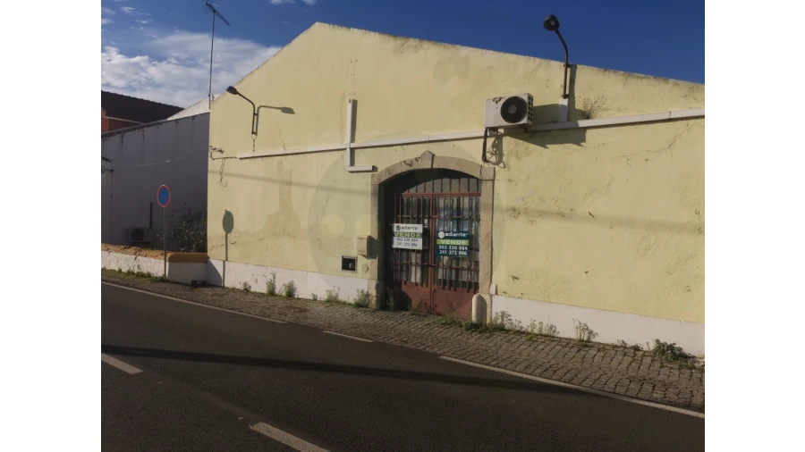 Armazém para Venda em Abrantes (São Vicente e São João) e Alferrarede Foto 3