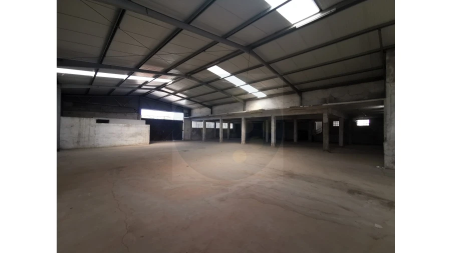 Armazém para Venda em Ferreira do Zezere Foto 1
